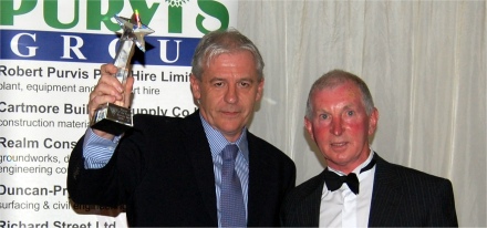 Steven Bell&#039;s father collected his Player of the Year Award