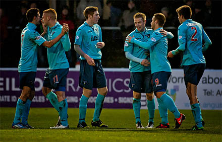 Pars celebrate going two up