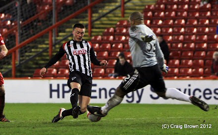 Joe Cardle is denied late on in the Clydesdale Bank Scottish Premier League game between Aberdeen and Dunfermlin???e Athletic at Pittodrie, Aberdeen.  P???icture: Craig Brown.Satu???rday 28th January 2012.