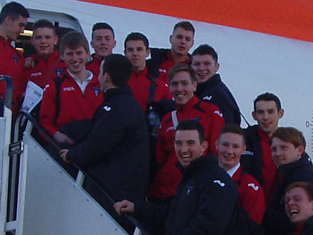 Pars players leave for Cyprus